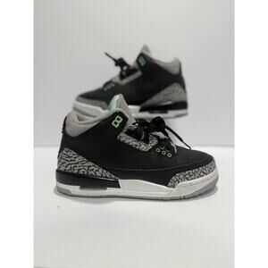 Size 5.5 y - Nike Air Jordan 3 Retro "Green Glow"